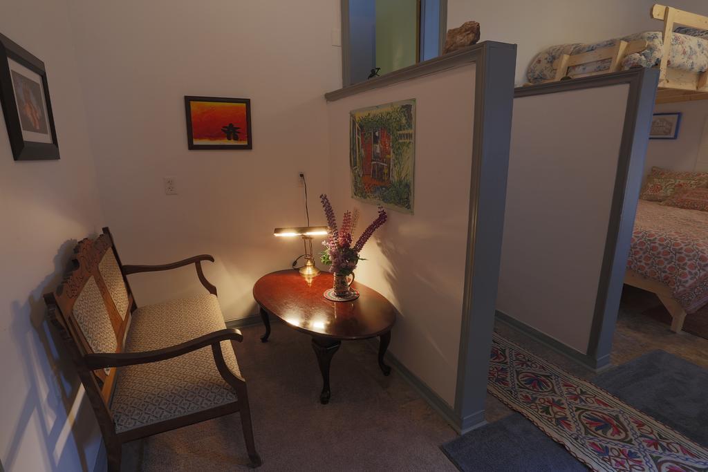 Meems Elliston B&B 외부 사진