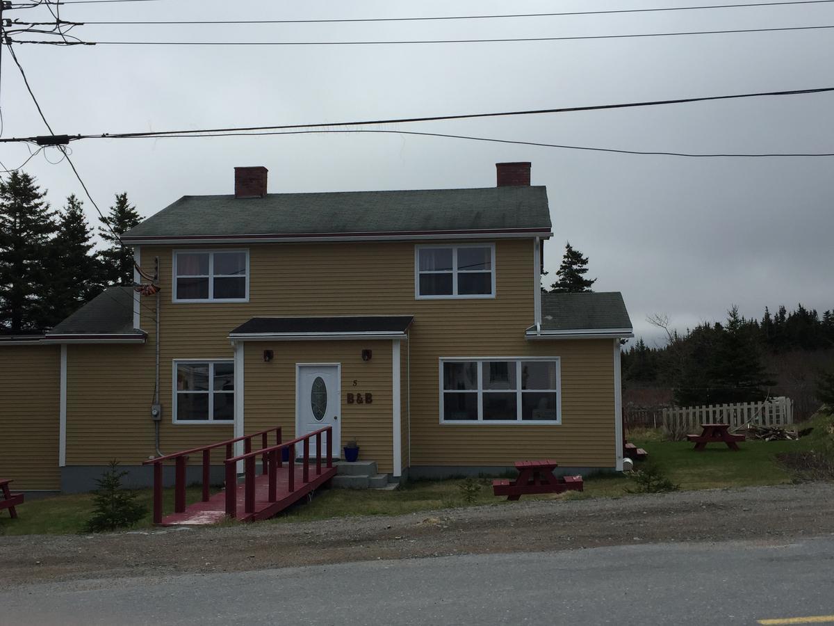 Meems Elliston B&B 외부 사진