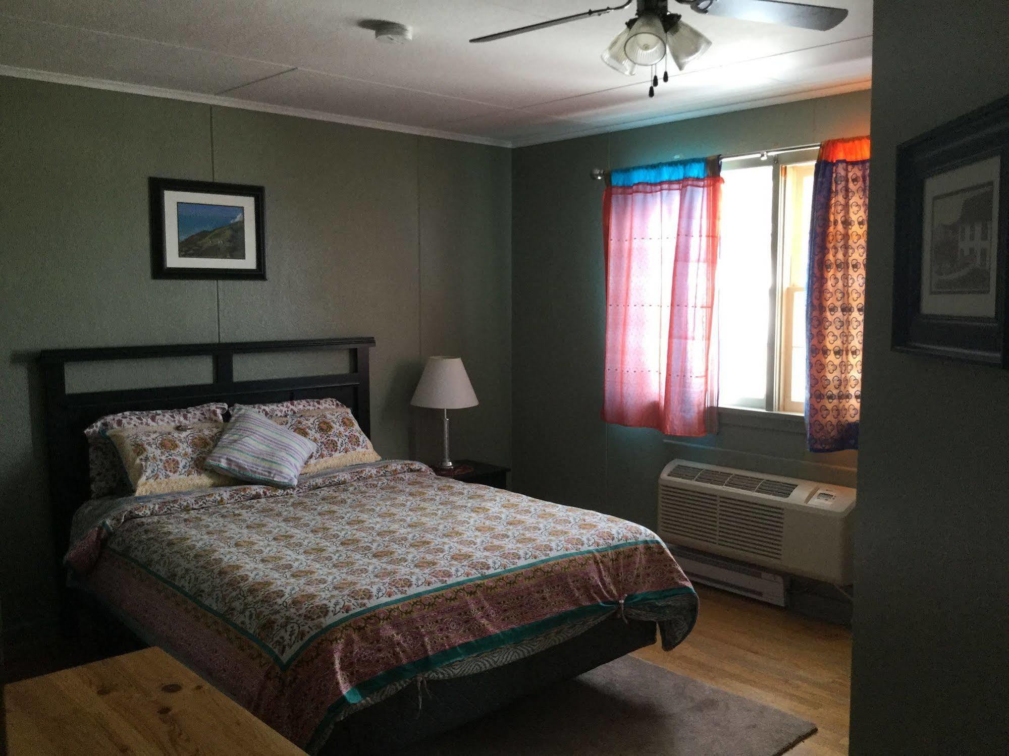Meems Elliston B&B 외부 사진