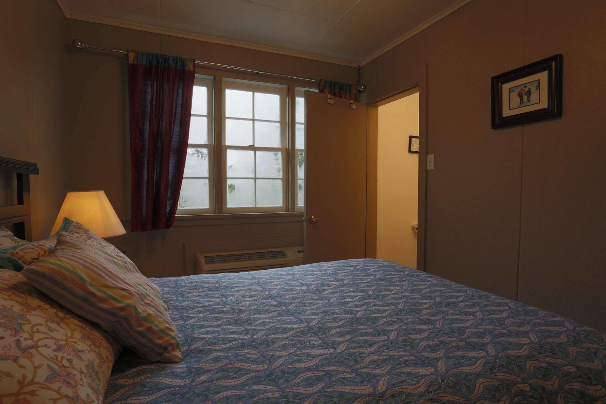 Meems Elliston B&B 외부 사진