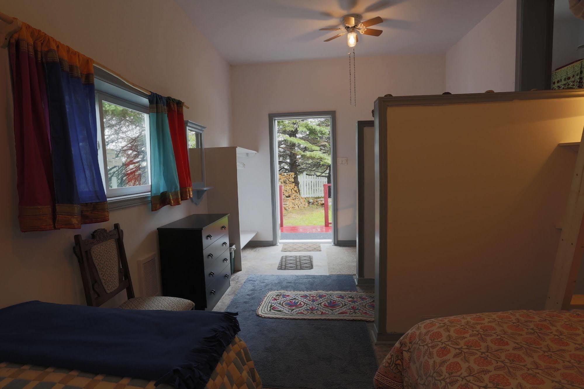 Meems Elliston B&B 외부 사진