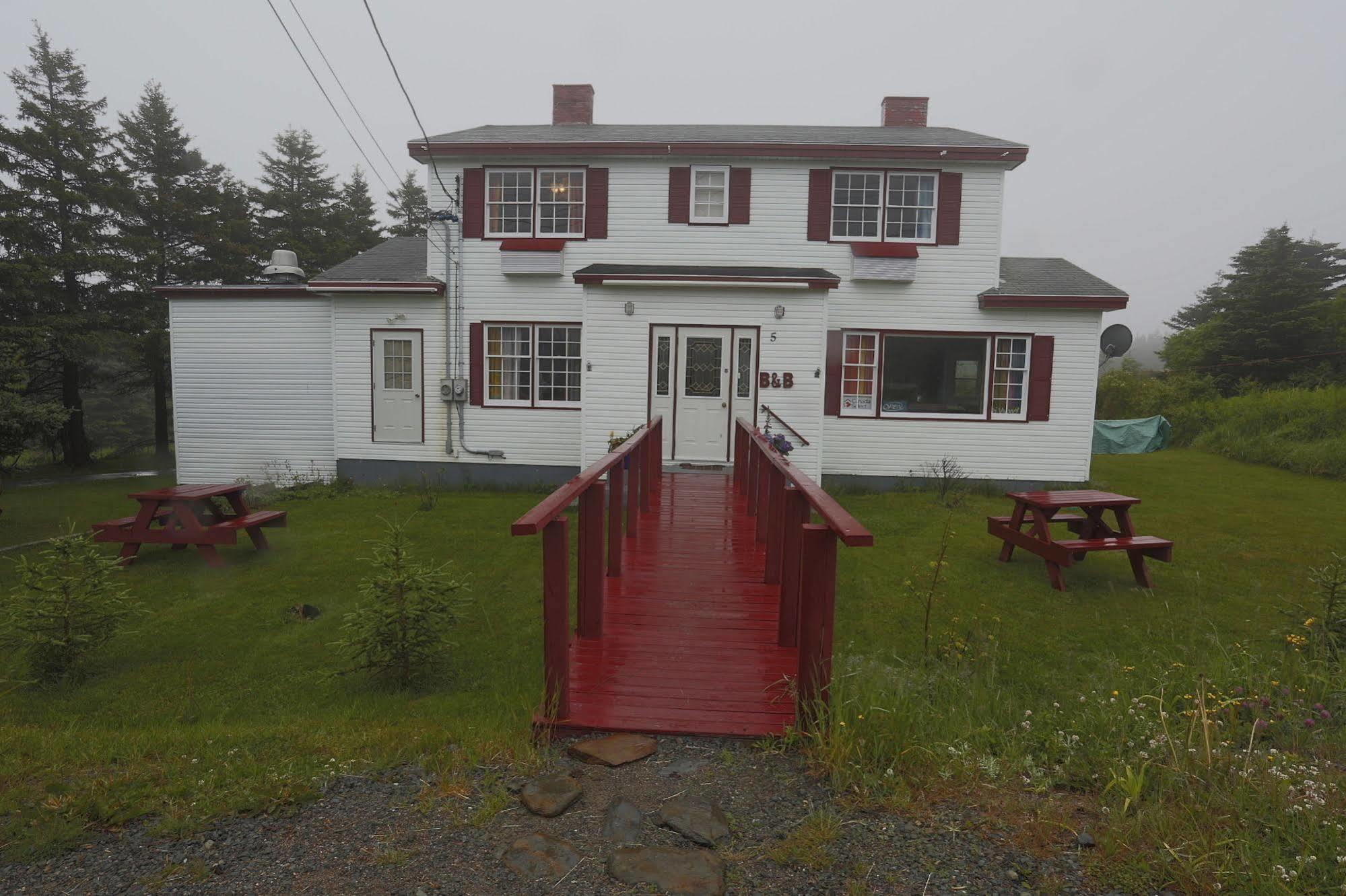 Meems Elliston B&B 외부 사진
