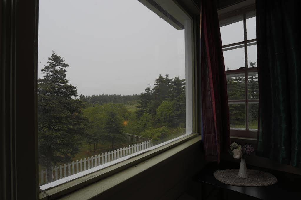Meems Elliston B&B 외부 사진